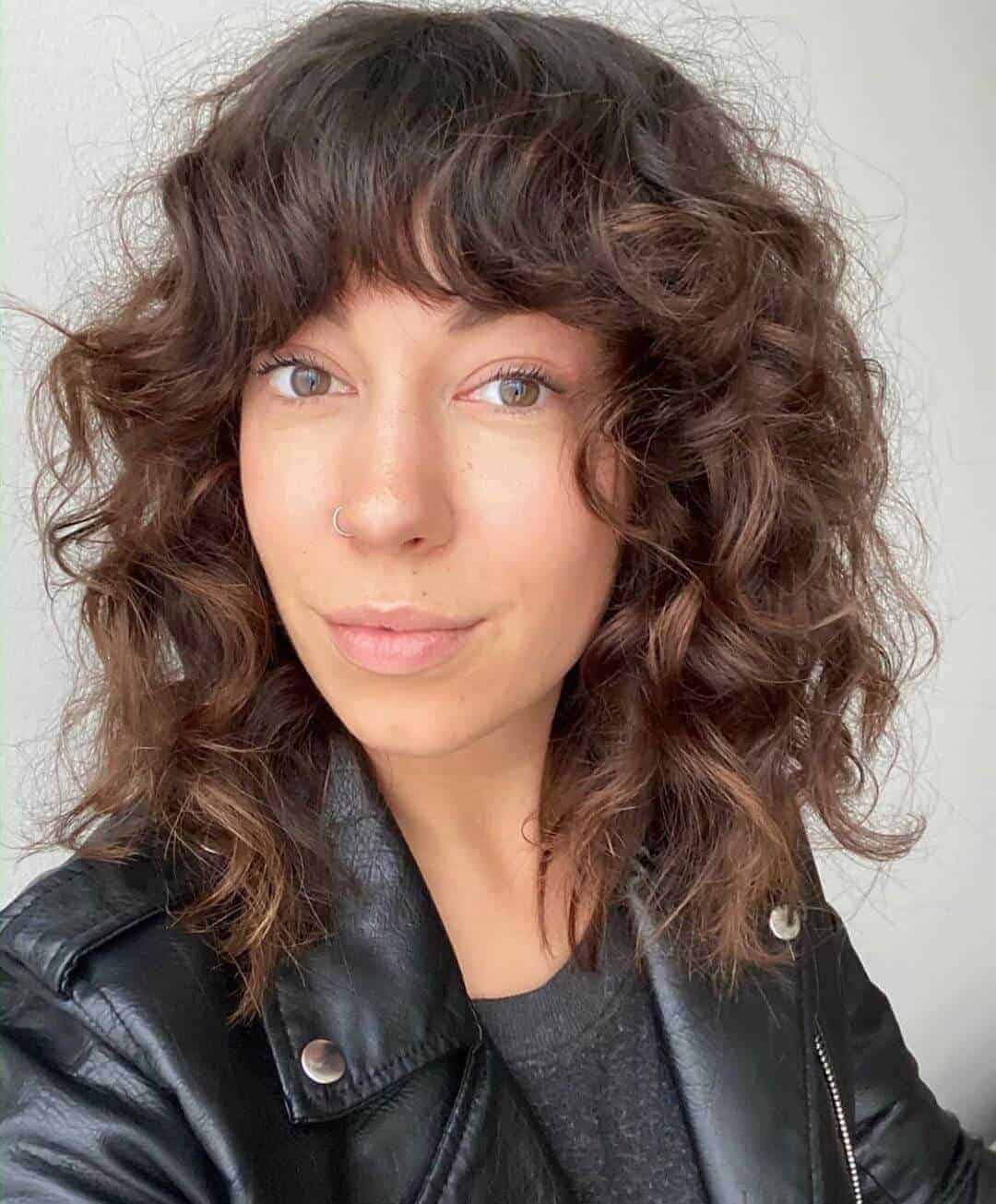 Shaggy curls by @mechesalonla