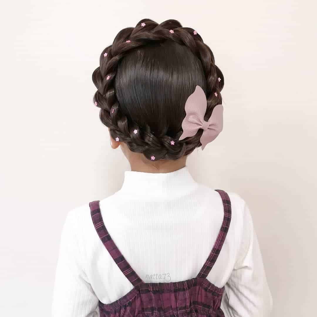 Heidi braids with flowers