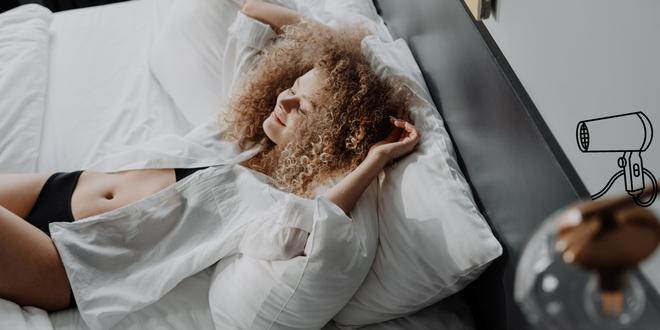 women with frizzy hair sleeping with silk pillowcase