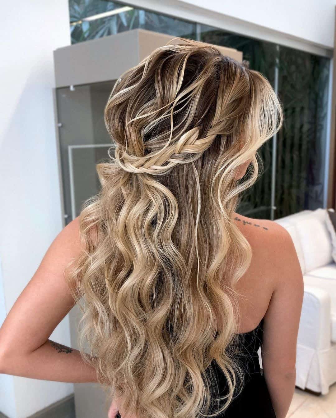 half up half down chic hairstyle