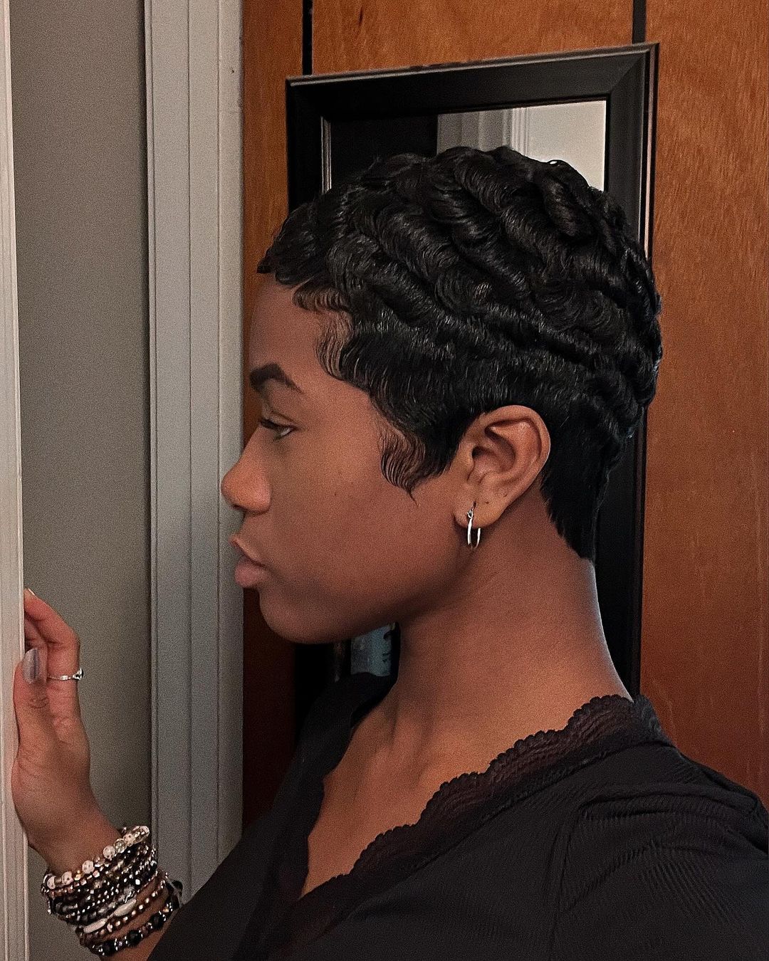 finger pixie haircut from gabriellejanay