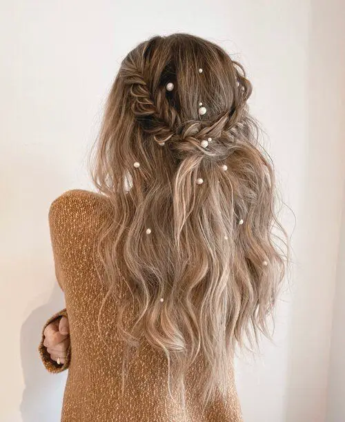 Sparkling Hairpins in Loose Curls